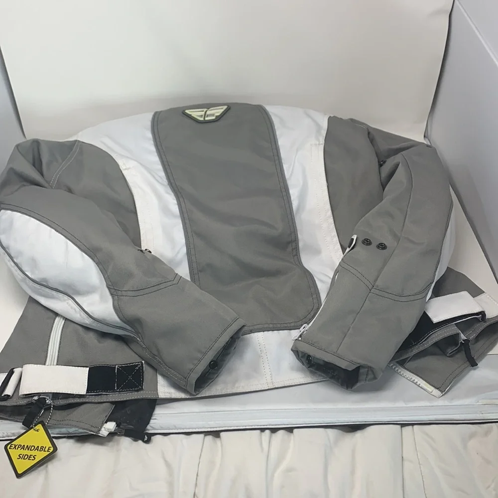 Fly street wear motorcycle jacket size 7-8. - Picture 3 of 16